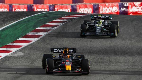 Льюис Хэмилтон: Я понял, в чем Mercedes уступает Red Bull