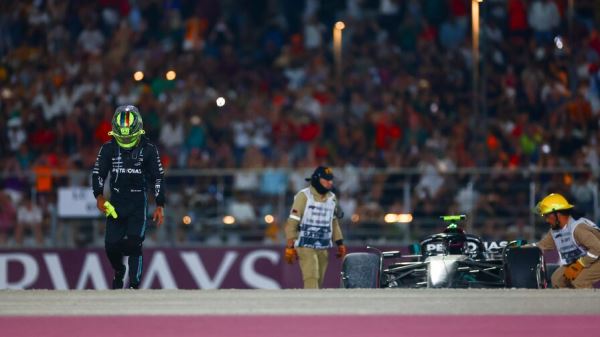 FIA пересмотрит инцидент с участием Льюиса Хэмилтона в Катаре